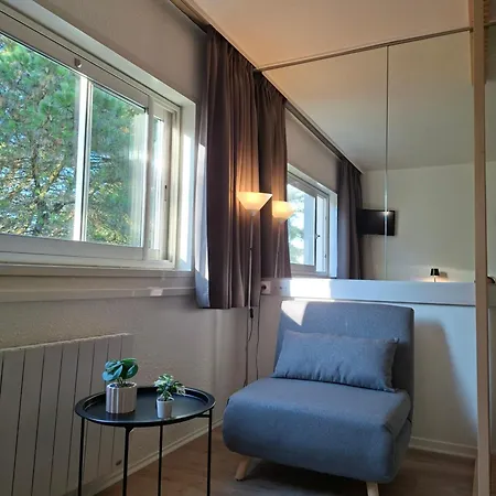 Neuf Proche Nantes Avec Parking アパート *